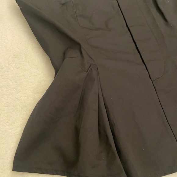 Elegant Black Strapless Top - Picture 2 of 3